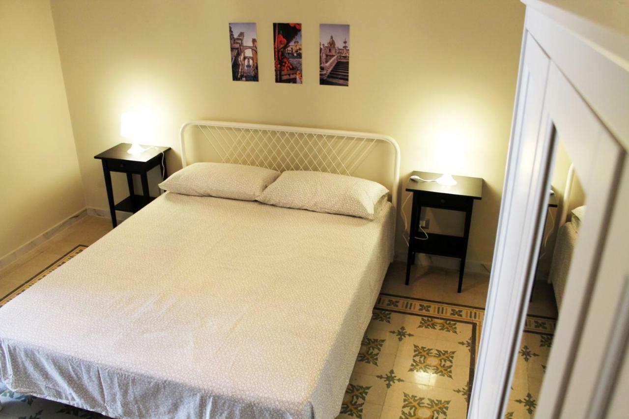 Casa Verdi, Confortevole Bilocale In Centro, 1° P Apartment Bagheria Luaran gambar