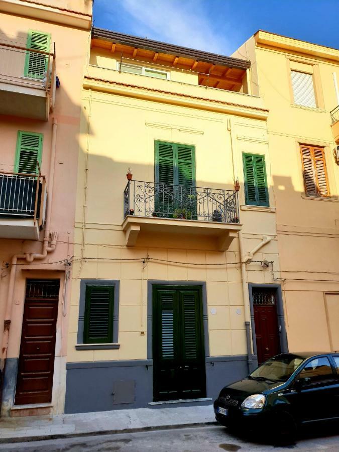 Casa Verdi, Confortevole Bilocale In Centro, 1° P Apartment Bagheria Luaran gambar